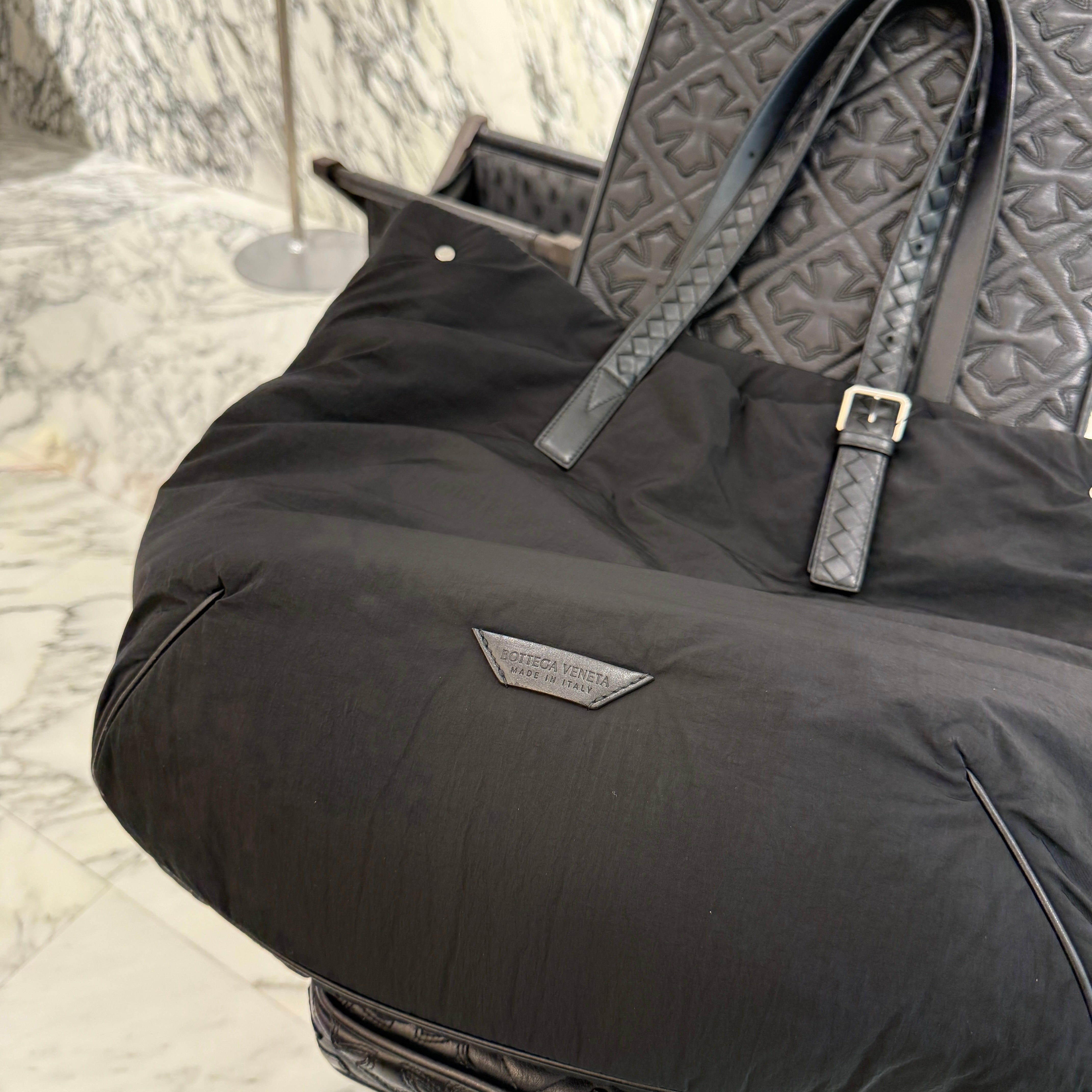 BOTTEGA VENETTA Crossroad Buckle Tote Bag 776201VCQGC8803 ボッテガヴェネタ クロスロード バックル トートバッグ