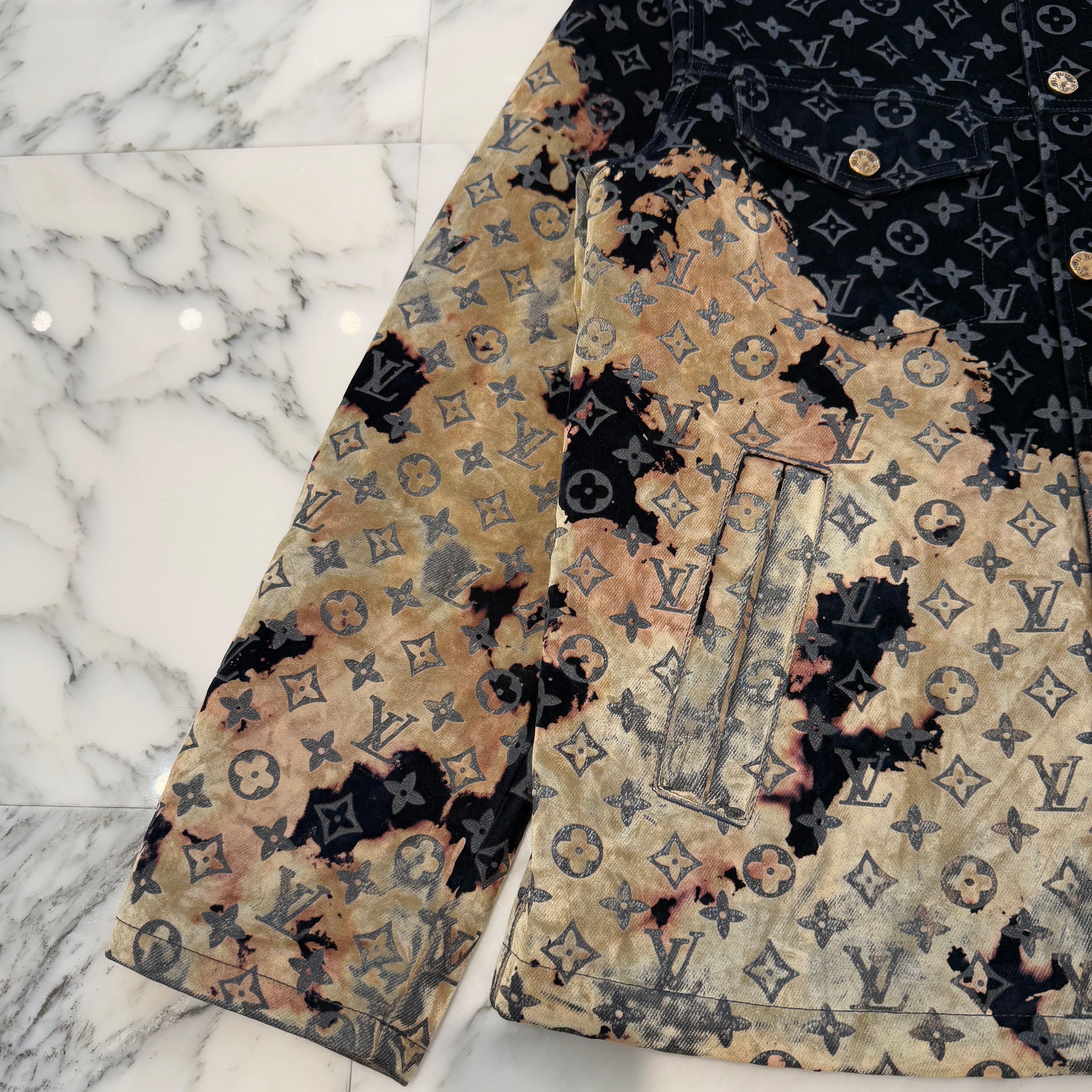 LOUIS VUITTON 2024SS Monogram Denim Jacket 1AF758 Size 48 ルイヴィトン モノグラム デニムジャケット サイズ48