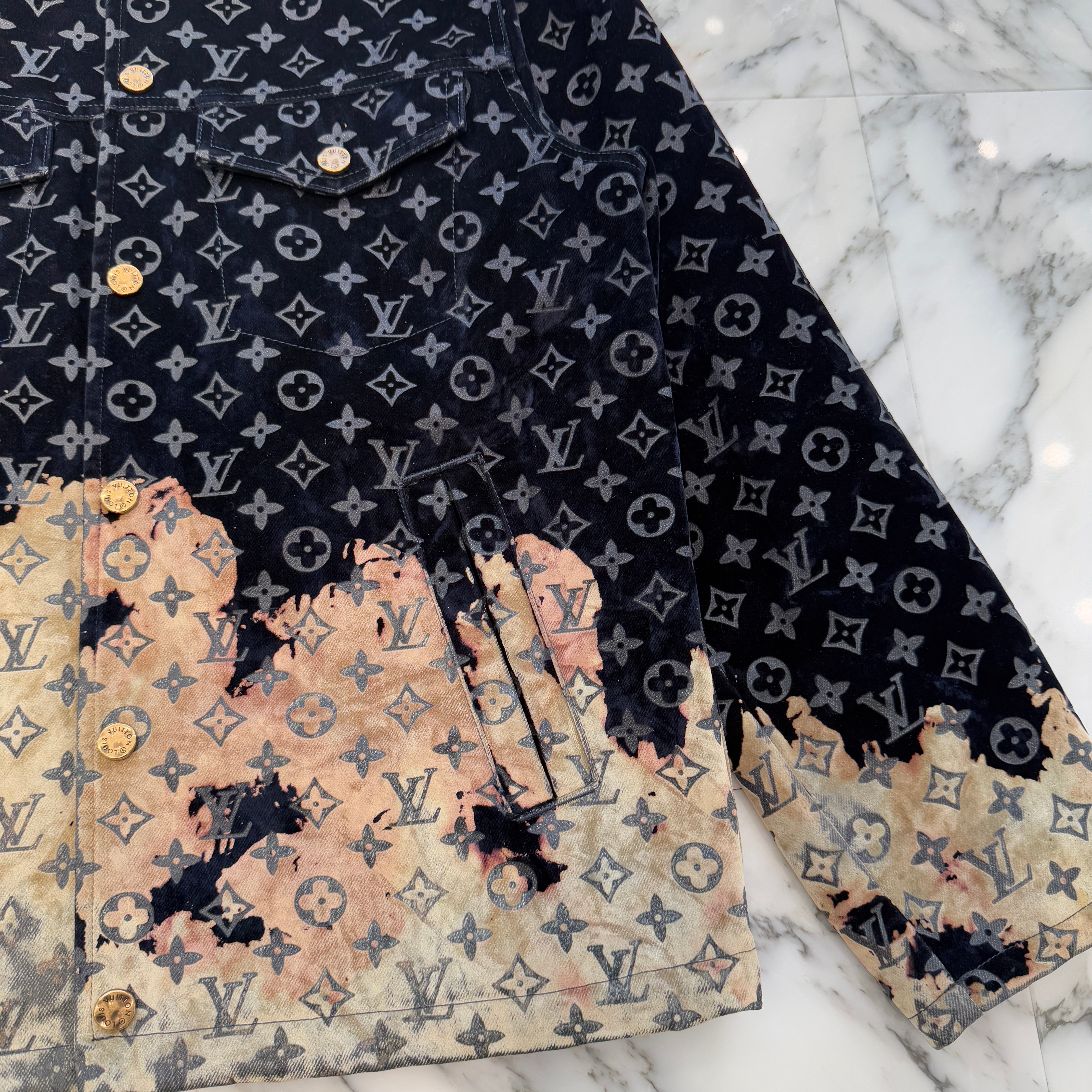 LOUIS VUITTON 2024SS Monogram Denim Jacket 1AF758 Size 48 ルイヴィトン モノグラム デニムジャケット サイズ48