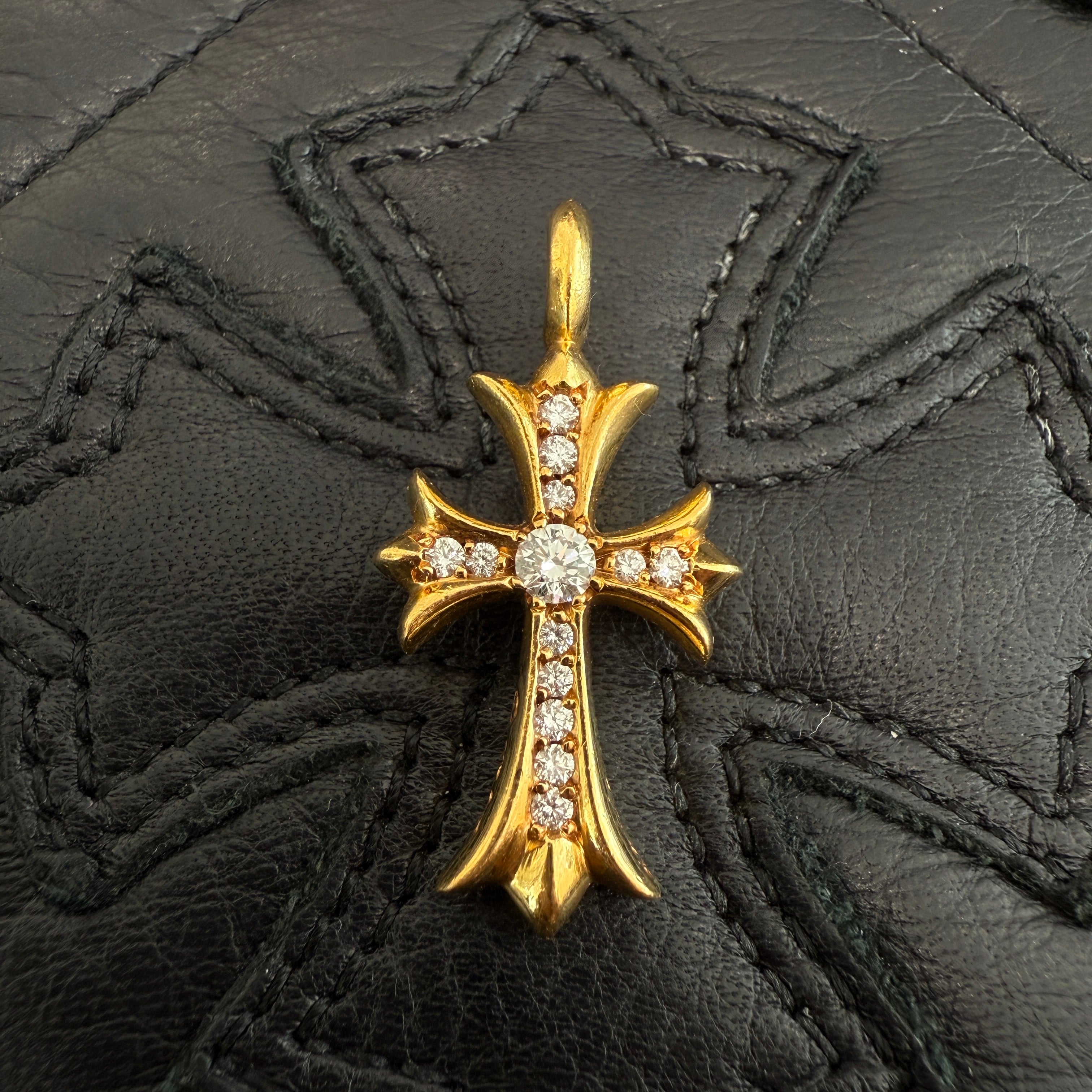 CHROME HEARTS 22K Tiny Fat Cross Pave Diamond Pendant Top クロムハーツ 22K タイニーファット クロス パヴェダイヤモンド ペンダントトップ