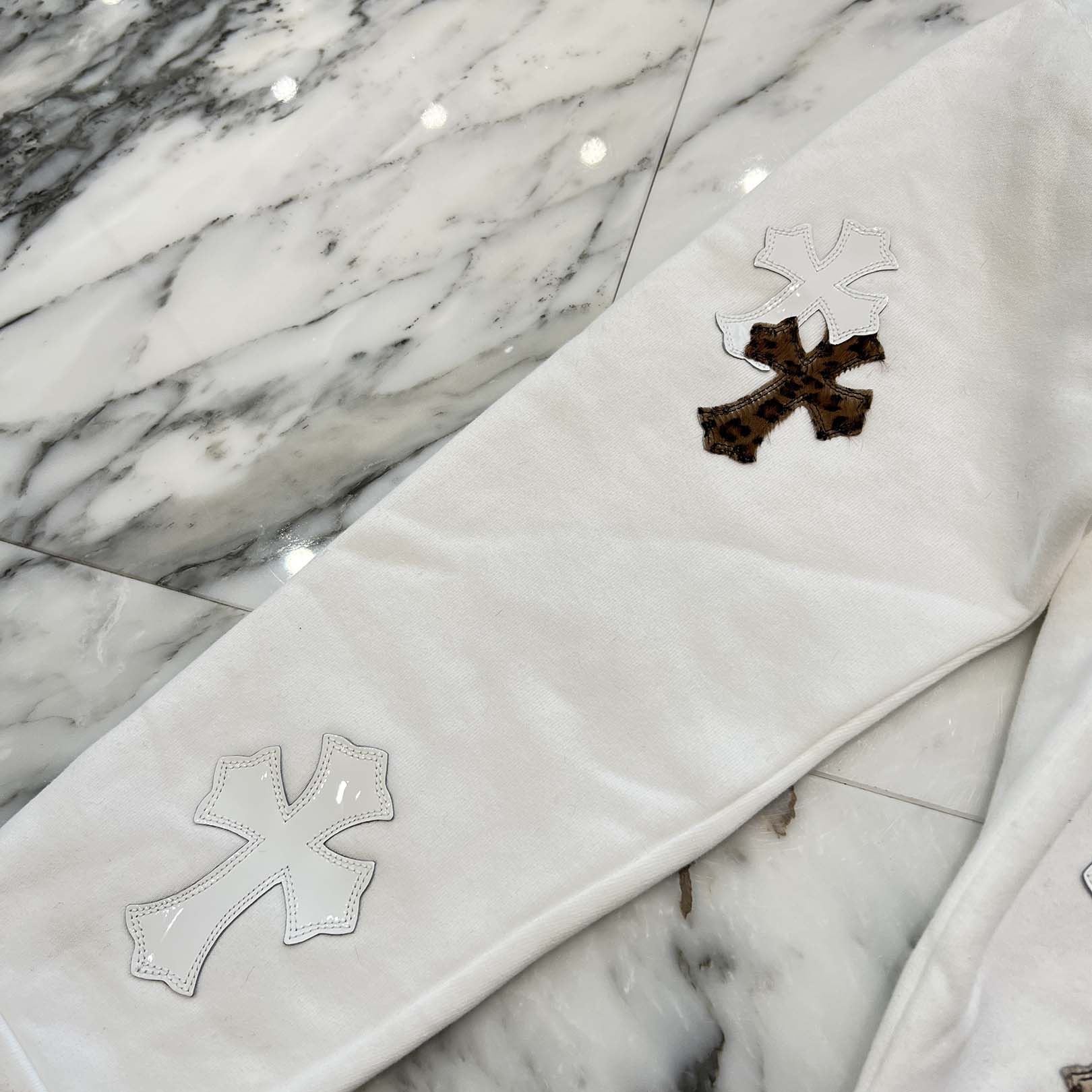 CHROME HEARTS Y NOT Multi Leather Cross Patch Sweatshirt Size M クロムハーツ ワイノット マルチレザークロスパッチ スウェットシャツ サイズM