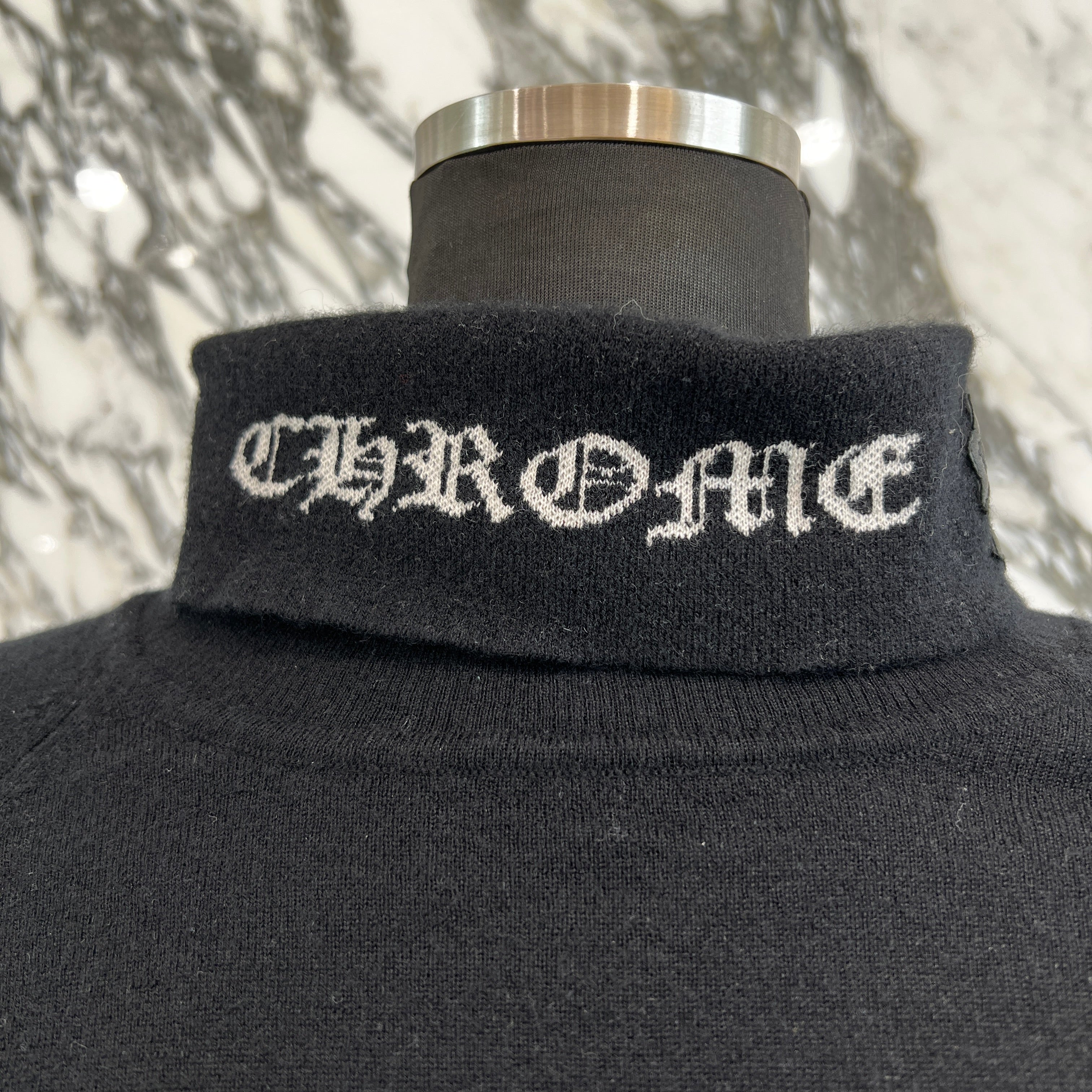 CHROME HEARTS Neck Logo Leather Cross Patch Cashmere Turtleneck Knit Sweater Size XL クロムハーツ ネックロゴ レザークロスパッチ カシミヤ タートルネック ニット セーター サイズXL