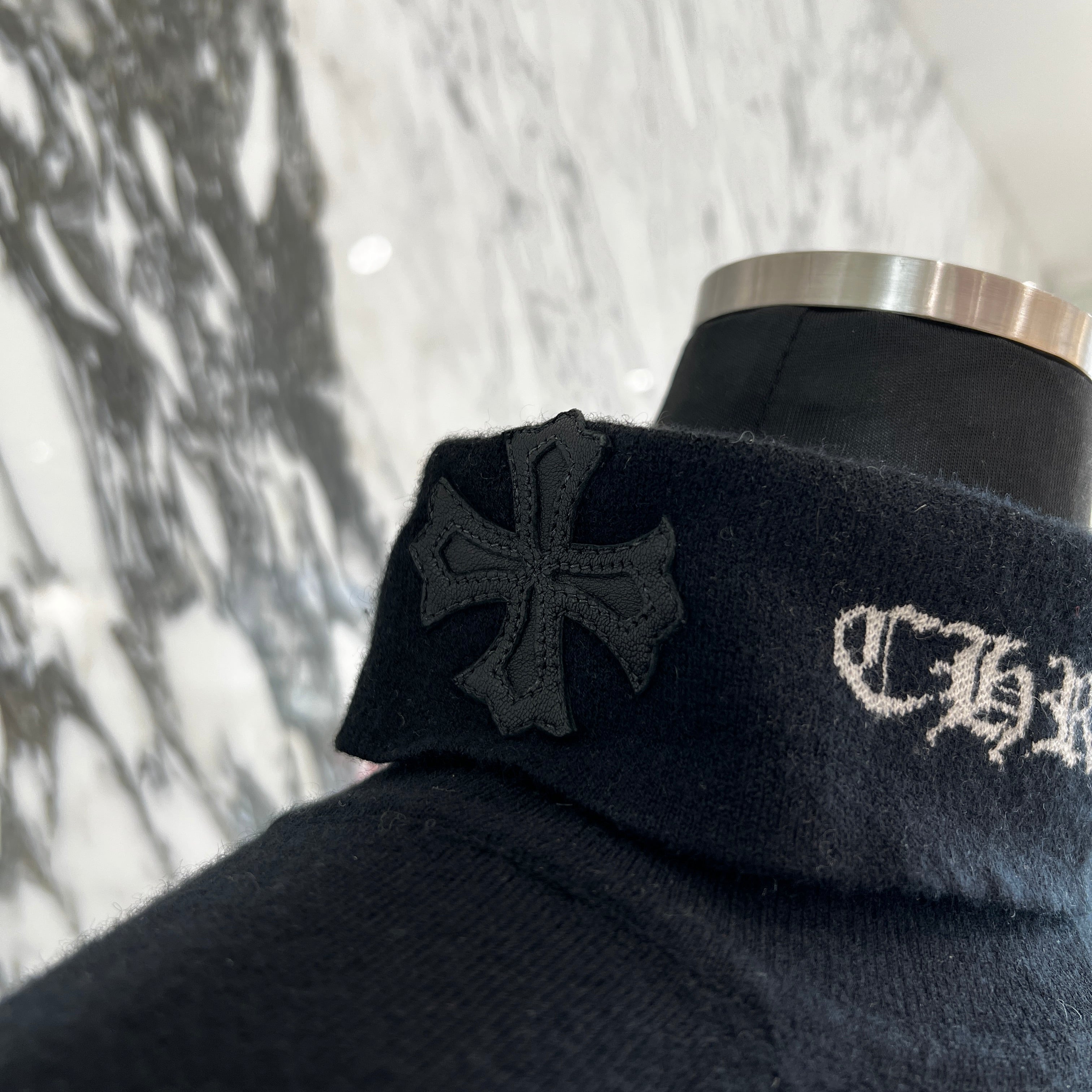 CHROME HEARTS Neck Logo Leather Cross Patch Cashmere Turtleneck