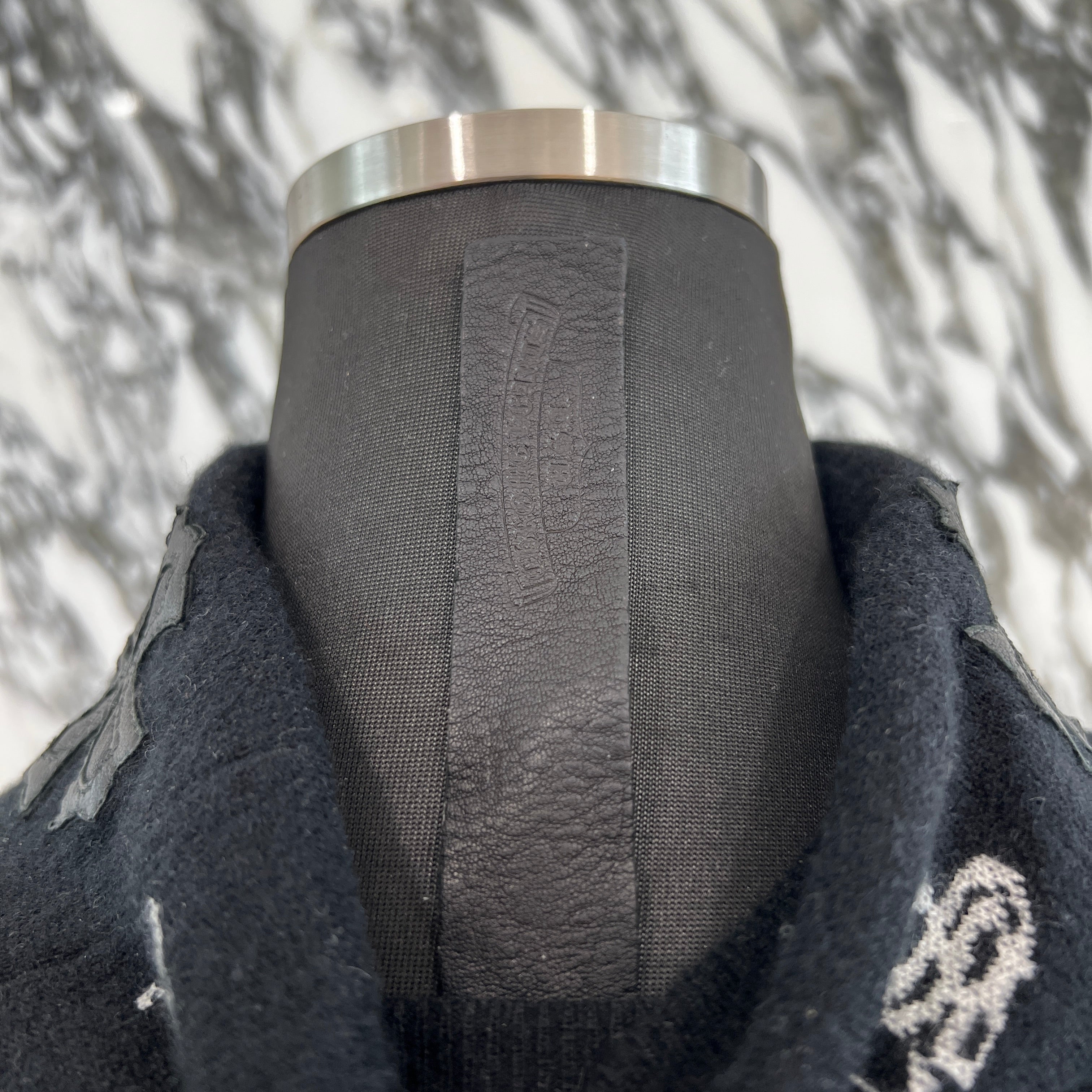 CHROME HEARTS Neck Logo Leather Cross Patch Cashmere Turtleneck Knit Sweater Size XL クロムハーツ ネックロゴ レザークロスパッチ カシミヤ タートルネック ニット セーター サイズXL