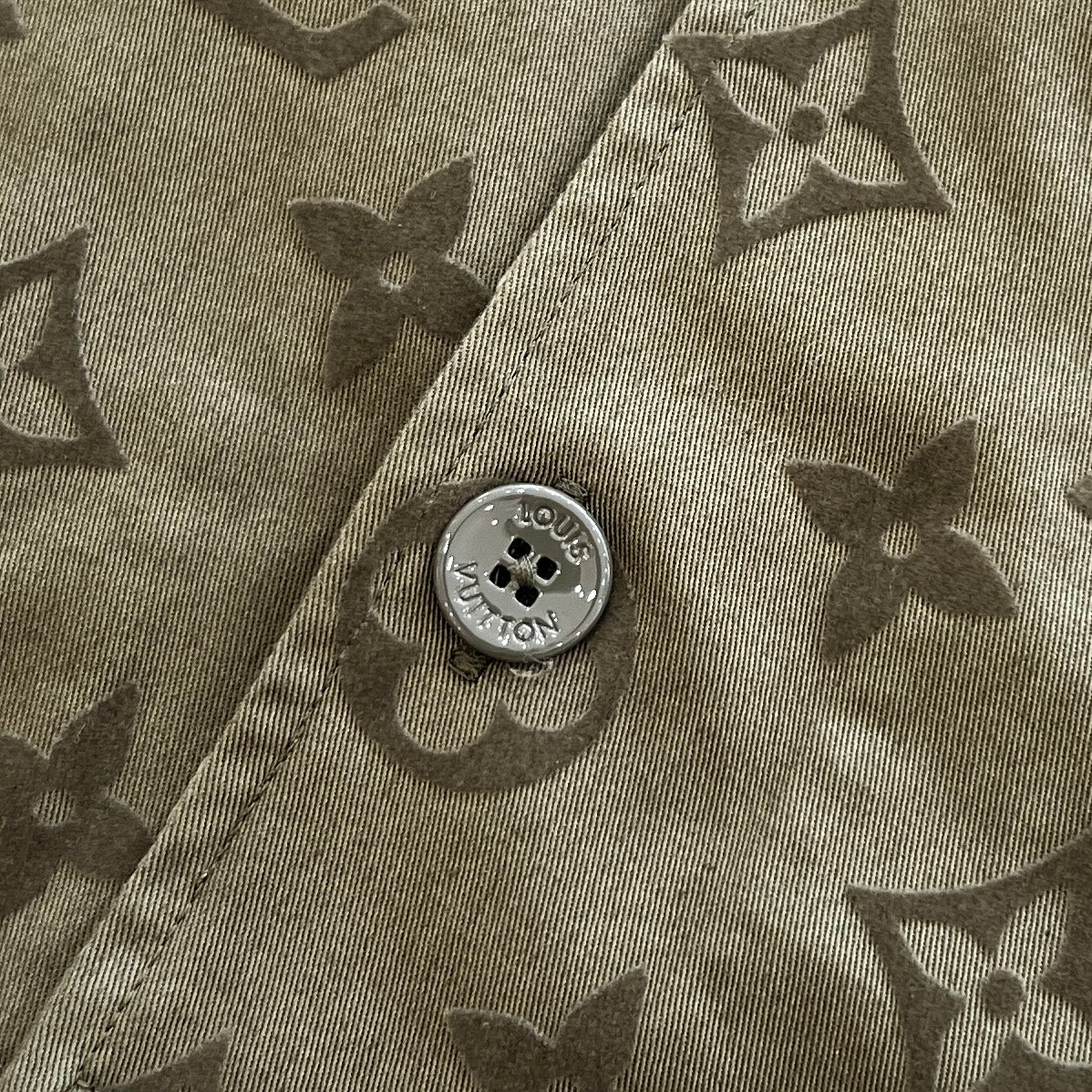 LOUIS VUITTON 2023SS Monogram Cotton Overshirt 1ABNP8 Size S ルイヴィトン モノグラム コットン オーバーシャツ サイズS