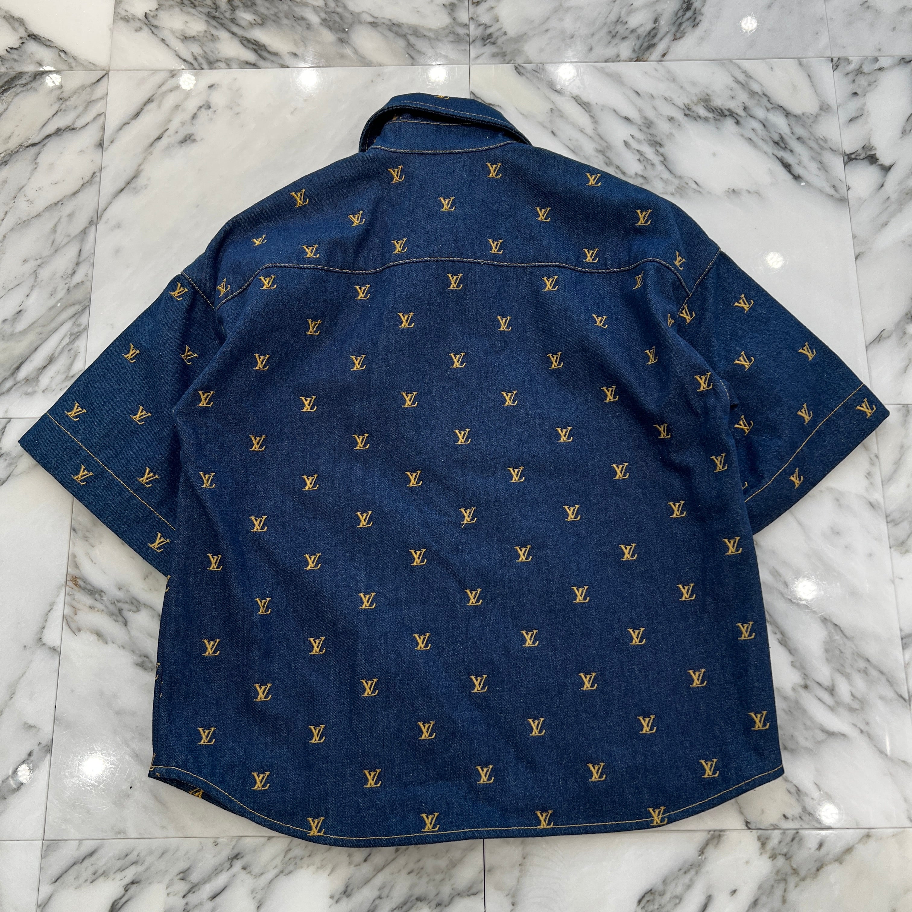 LOUIS VUITTON 2024SS Embroidery Signature Short Sleeve Denim Shirt 1AFJDX Size XS  ルイヴィトン エンボダイリー シグネチャー ショートスリーブ デニムシャツ サイズXS