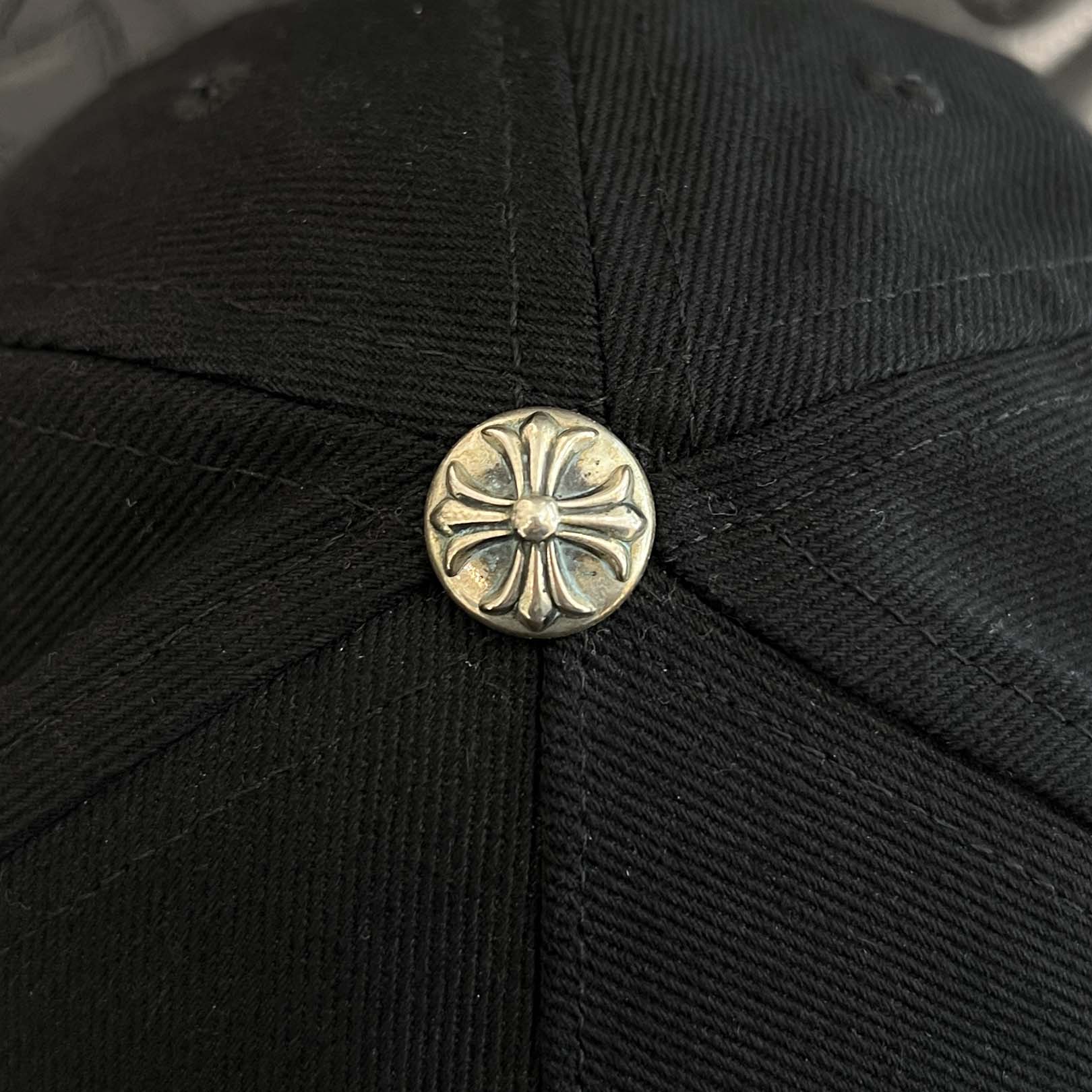 CHROME HEARTS RS3 Cross Embroidery Trucker Cap Size ONE SIZE (53-60) クロムハーツ RS3クロス刺繡 トラッカーキャップ ワンサイズ (53-60)