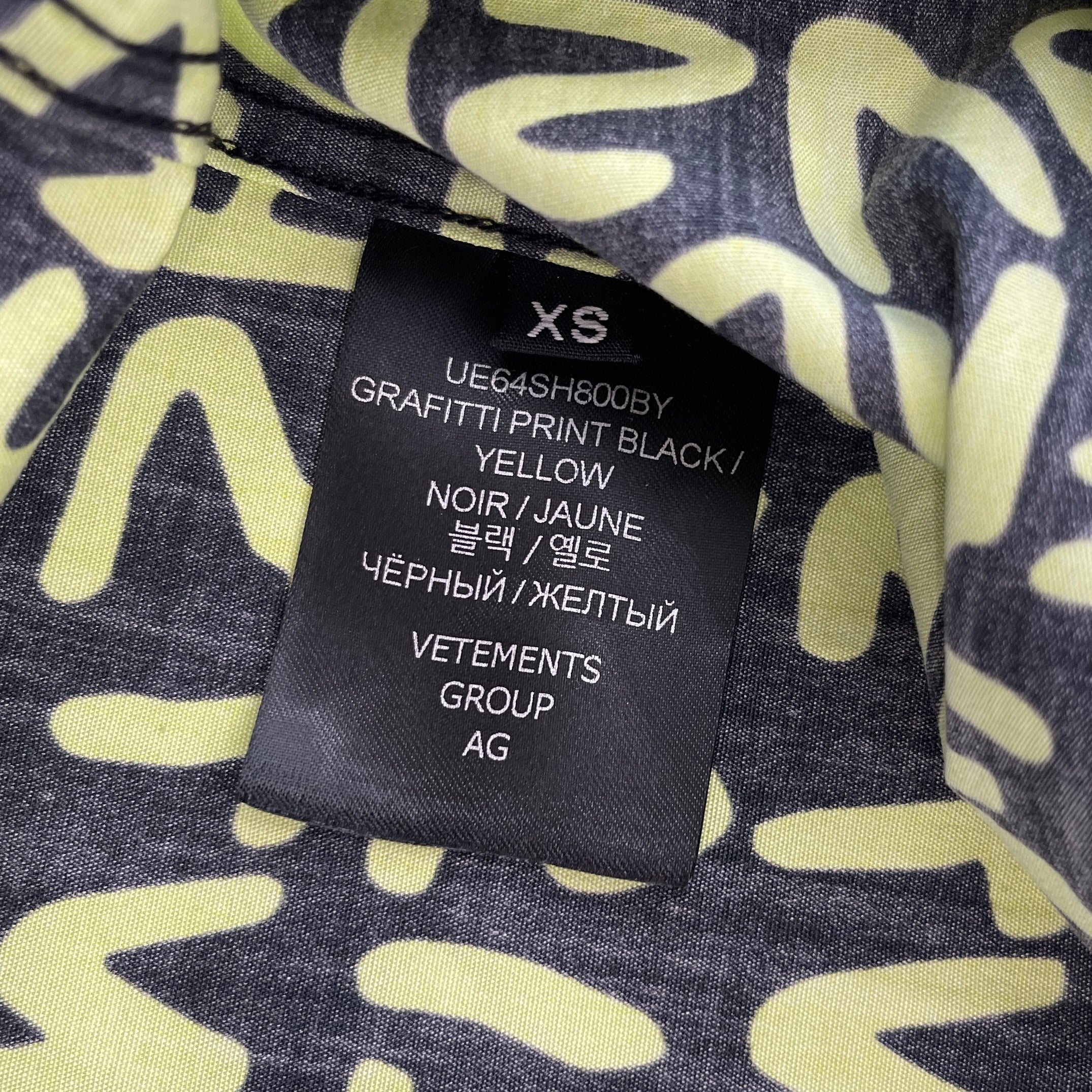 VETEMENTS 2024SS All Over Logo Shirt UE64SH800BY Size XS ヴェトモン オールオーバーロゴ シャツ サイズXS