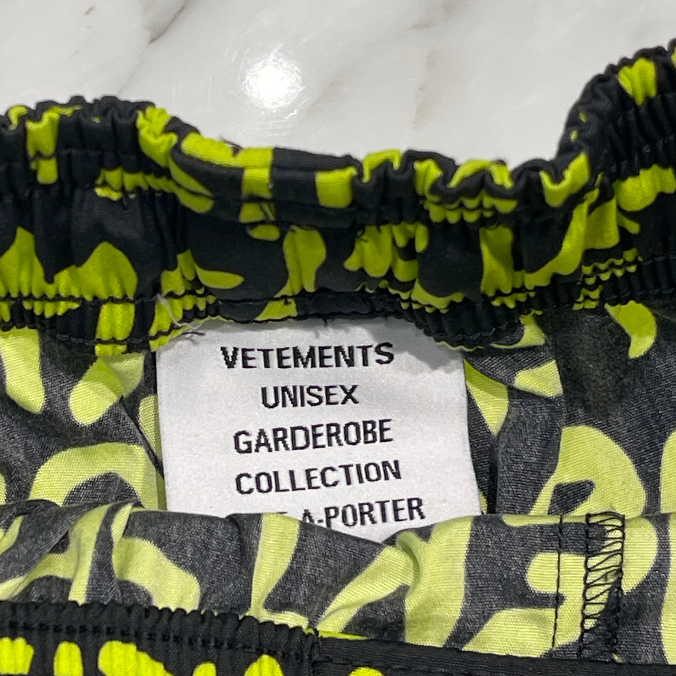 VETEMENTS 2024SS All Over Logo Half Pants UE64SS300BY Size XS ヴェトモン オールオーバーロゴ ハーフパンツ サイズXS