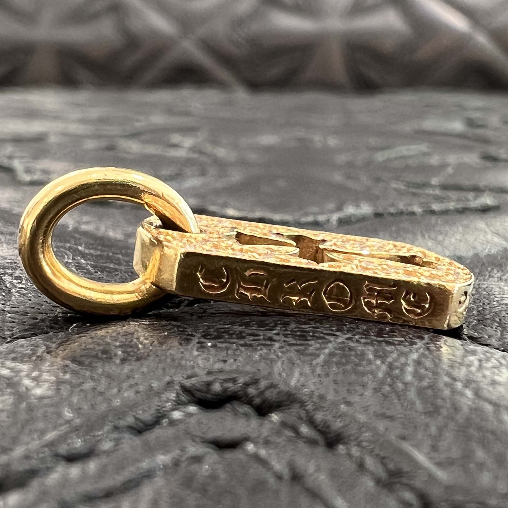 CHROME HEARTS 22K Tiny Cut Out Cross Dock Tag Pendant Charm Pave Diamond クロムハーツ 22K タイニー カットアウトクロス ドッグタグ ペンダントチャーム パヴェダイヤモンド