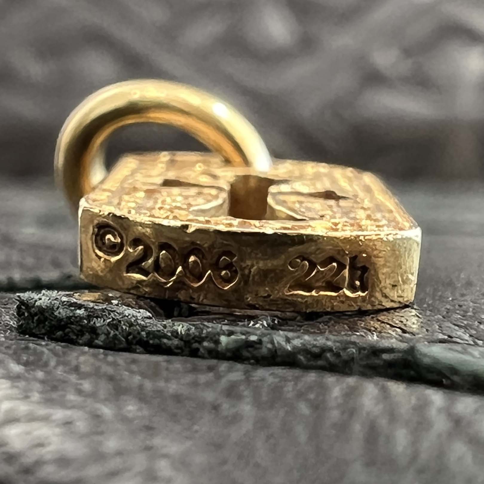 CHROME HEARTS 22K Tiny Cut Out Cross Dock Tag Pendant Charm Pave Diamond クロムハーツ 22K タイニー カットアウトクロス ドッグタグ ペンダントチャーム パヴェダイヤモンド