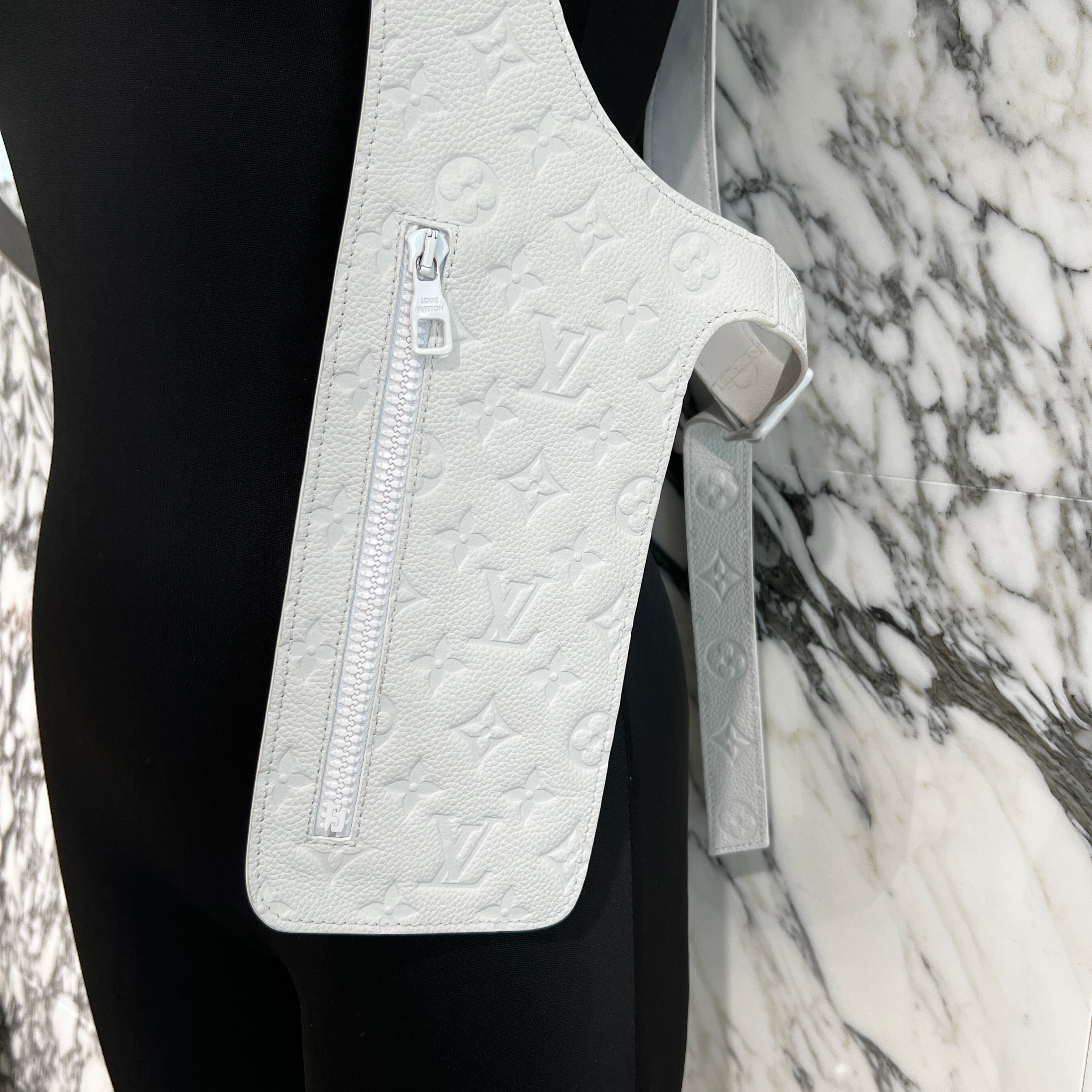 LOUIS VUITTON × Virgil Abloh 2019SS LV Monogram Leather Harness Vest Size S ルイヴィトン × ヴァージルアブロー LVモノグラム レザー ハーネス ベスト サイズS