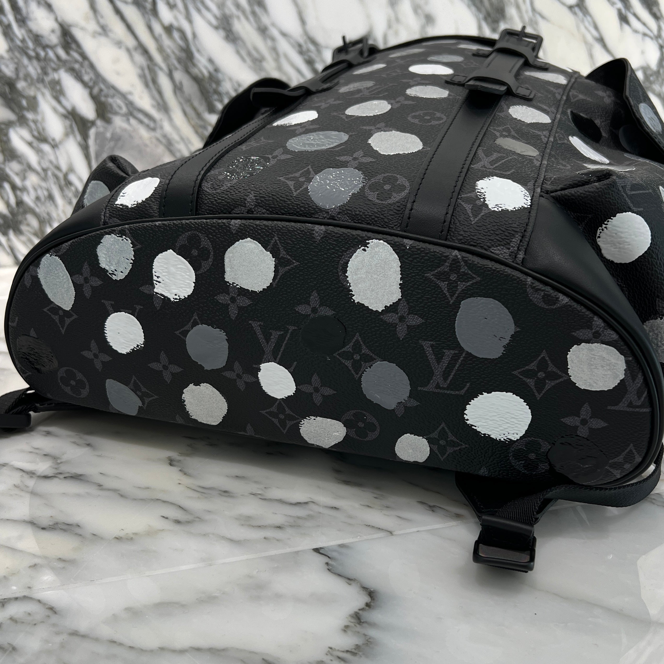 LOUIS VUITTON × YAYOI KUSAMA 2023SS Christopher MM M46403 ルイ