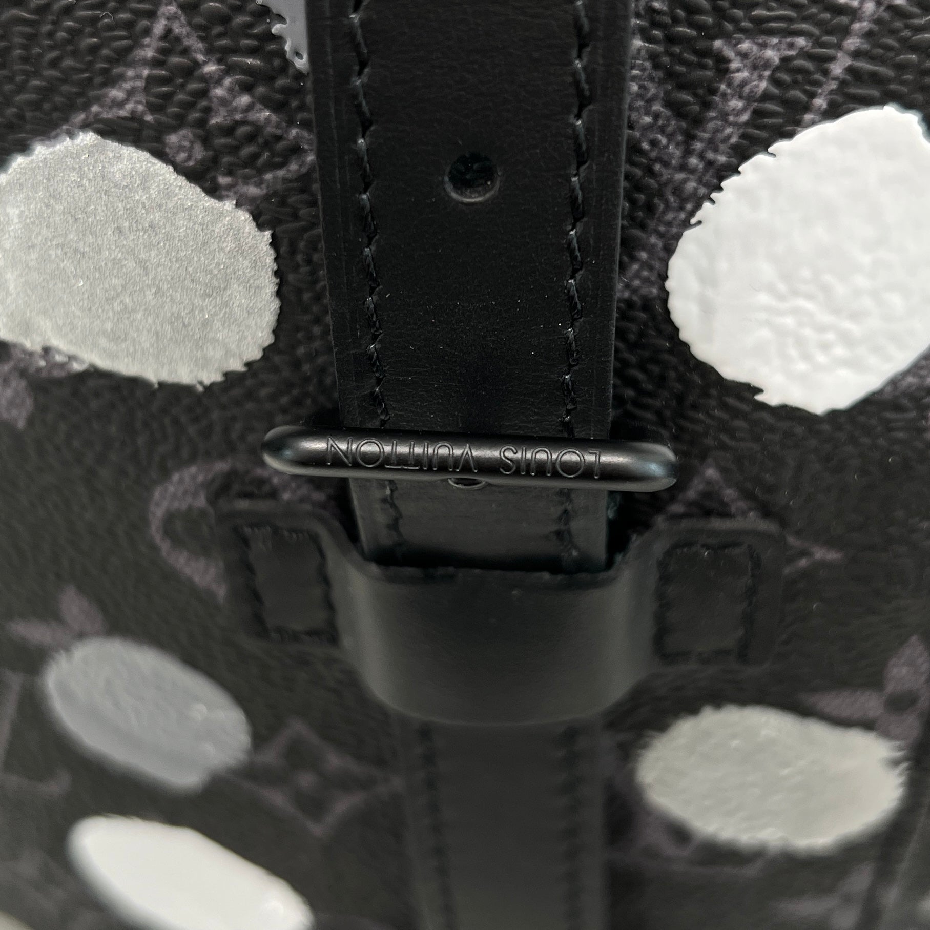 LOUIS VUITTON × YAYOI KUSAMA 2023SS Christopher MM M46403 ルイ