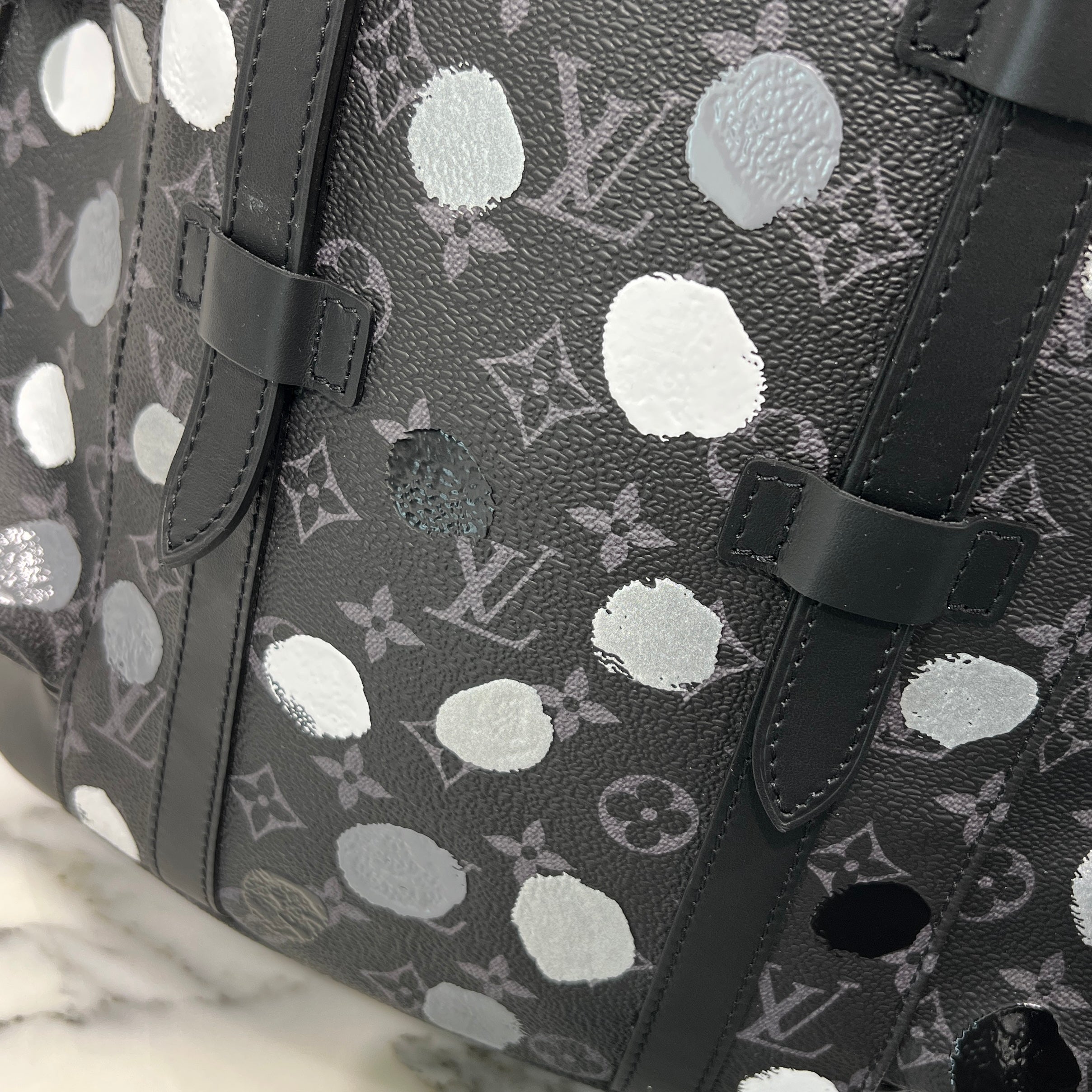 LOUIS VUITTON × YAYOI KUSAMA 2023SS Christopher MM M46403 ルイ