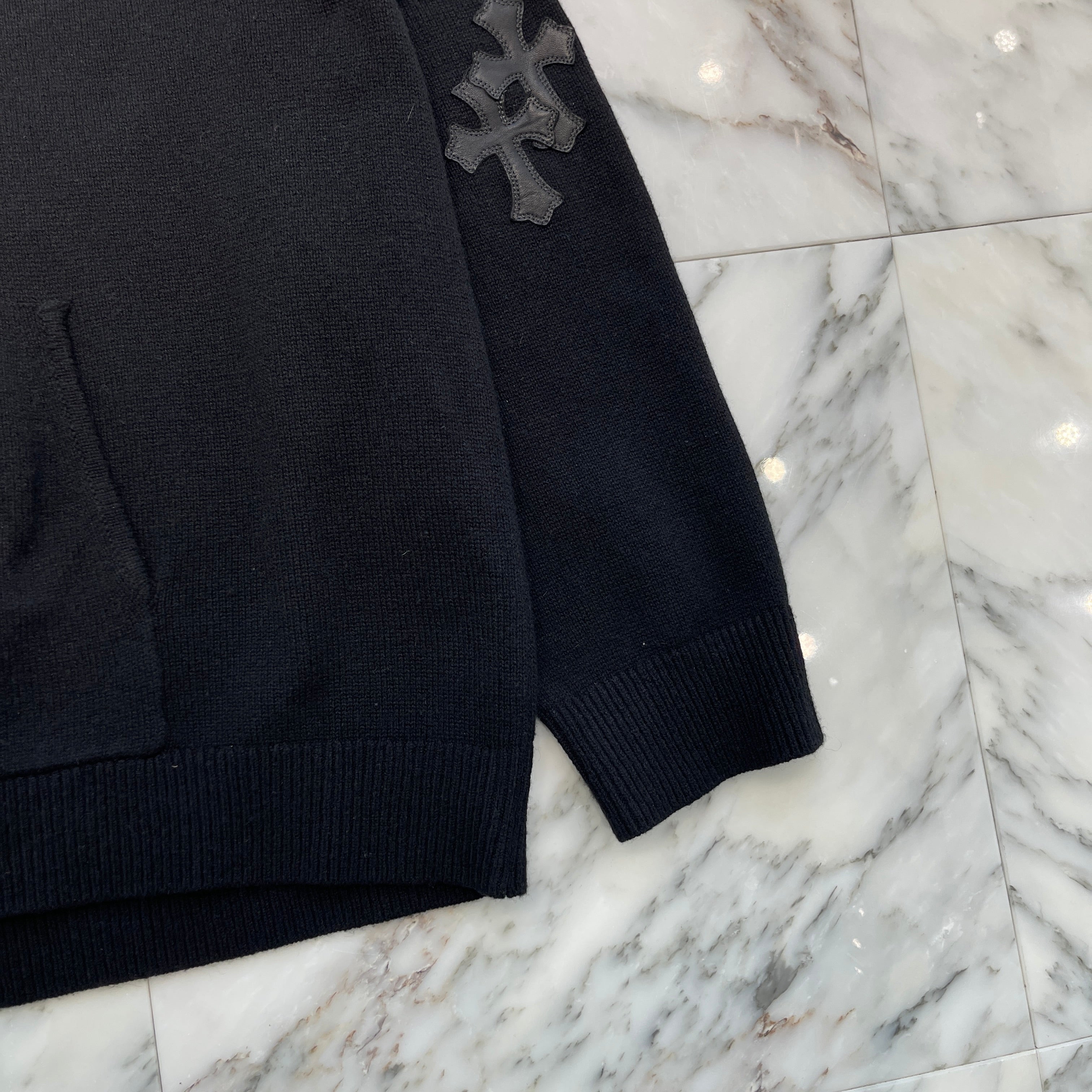 CHROME HEARTS Y NOT Leather Cross Patch Cashmere Knit Pullover Hoodie Size XL クロムハーツ ワイノット レザークロスパッチ カシミヤニット プルオーバーフーディ サイズXL