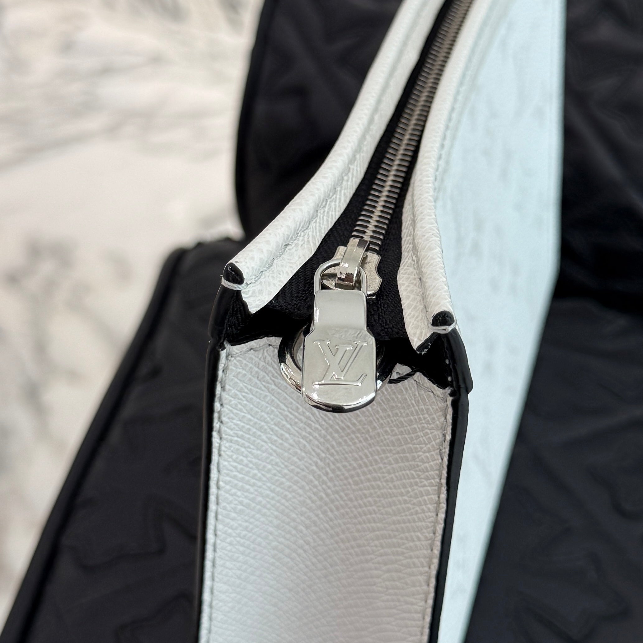 LOUIS VUITTON 2023SS Taigarama Gaston Wearable Wallet Shoulder Bag M30935 ルイヴィトン タイガラマ ガストン ウェアラブル ウォレット ショルダーバッグ