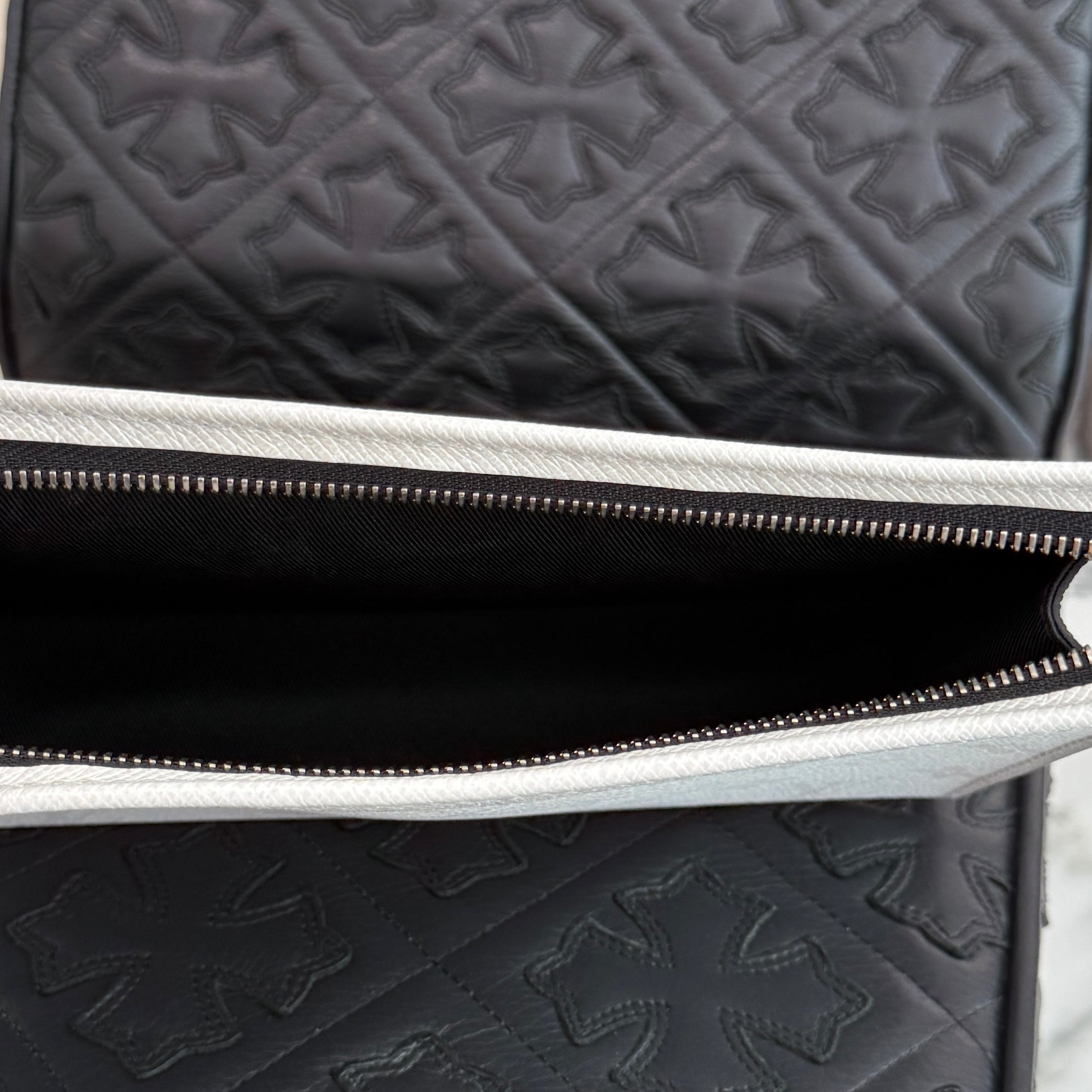 LOUIS VUITTON 2023SS Taigarama Gaston Wearable Wallet Shoulder Bag M30935 ルイヴィトン タイガラマ ガストン ウェアラブル ウォレット ショルダーバッグ