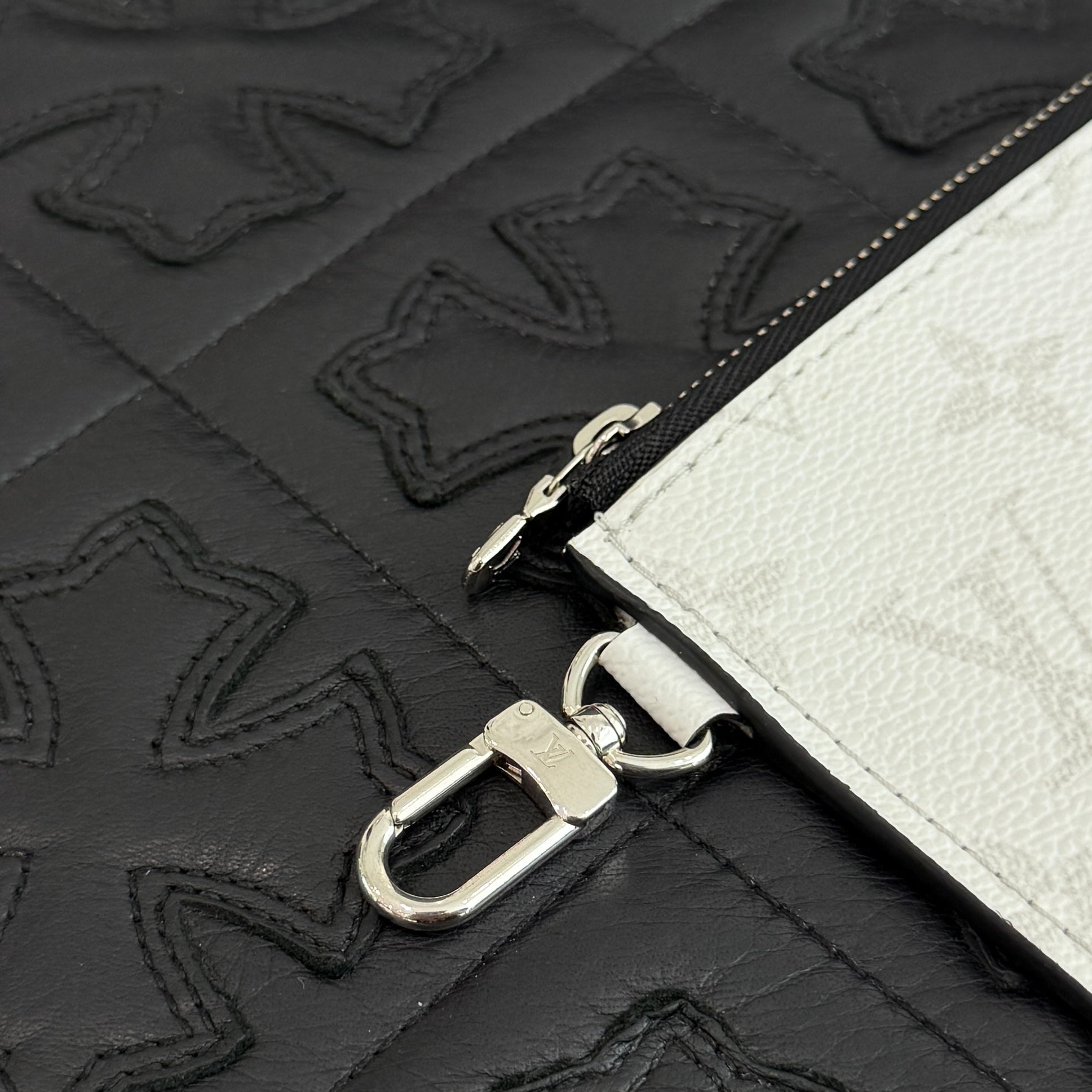 LOUIS VUITTON 2023SS Taigarama Gaston Wearable Wallet Shoulder Bag M30935 ルイヴィトン タイガラマ ガストン ウェアラブル ウォレット ショルダーバッグ