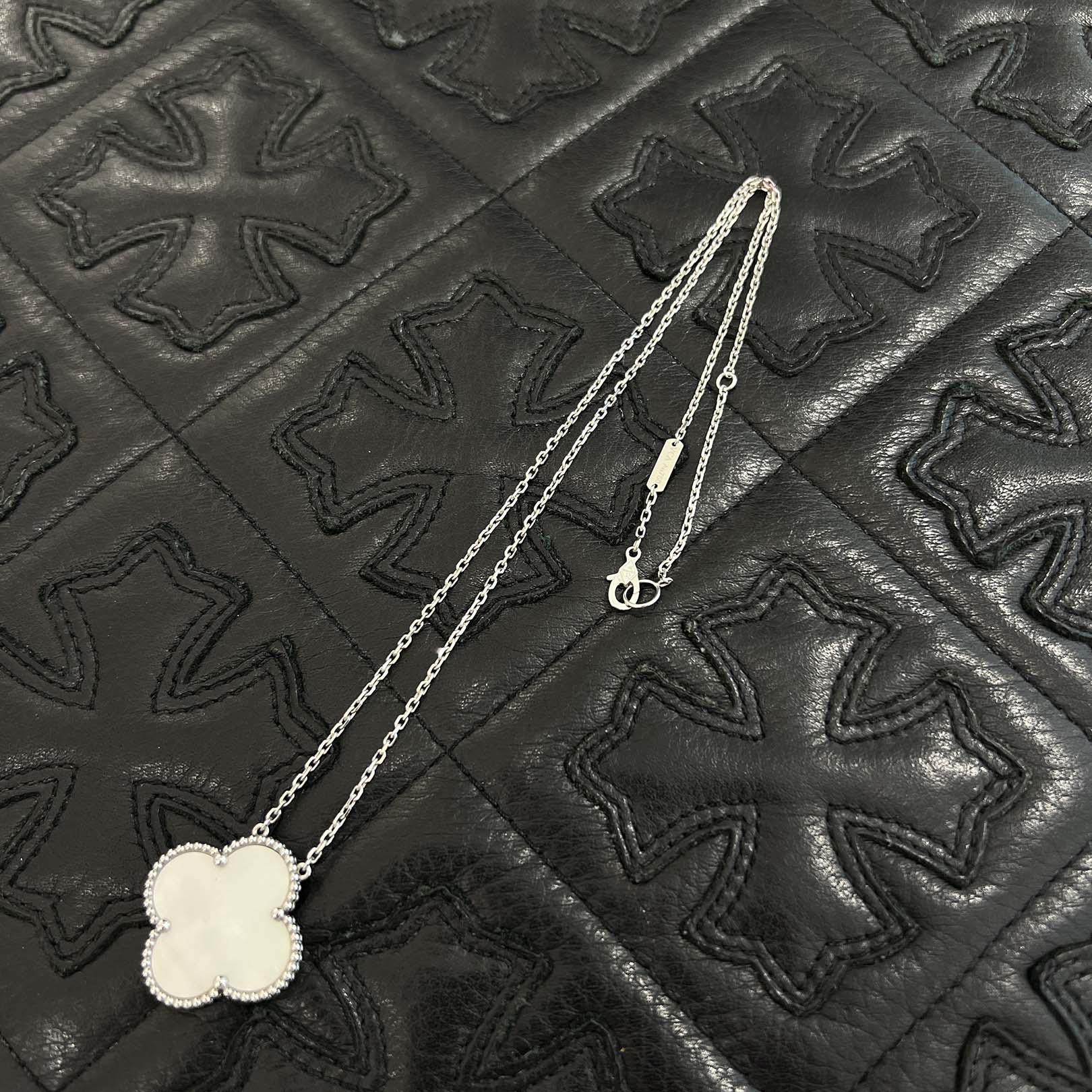 Van Cleef & Arpels Magic Alhambra Pendant Neckless ヴァンクリーフ＆アーペル マジック アルハンブラ ペンダント ネックレス