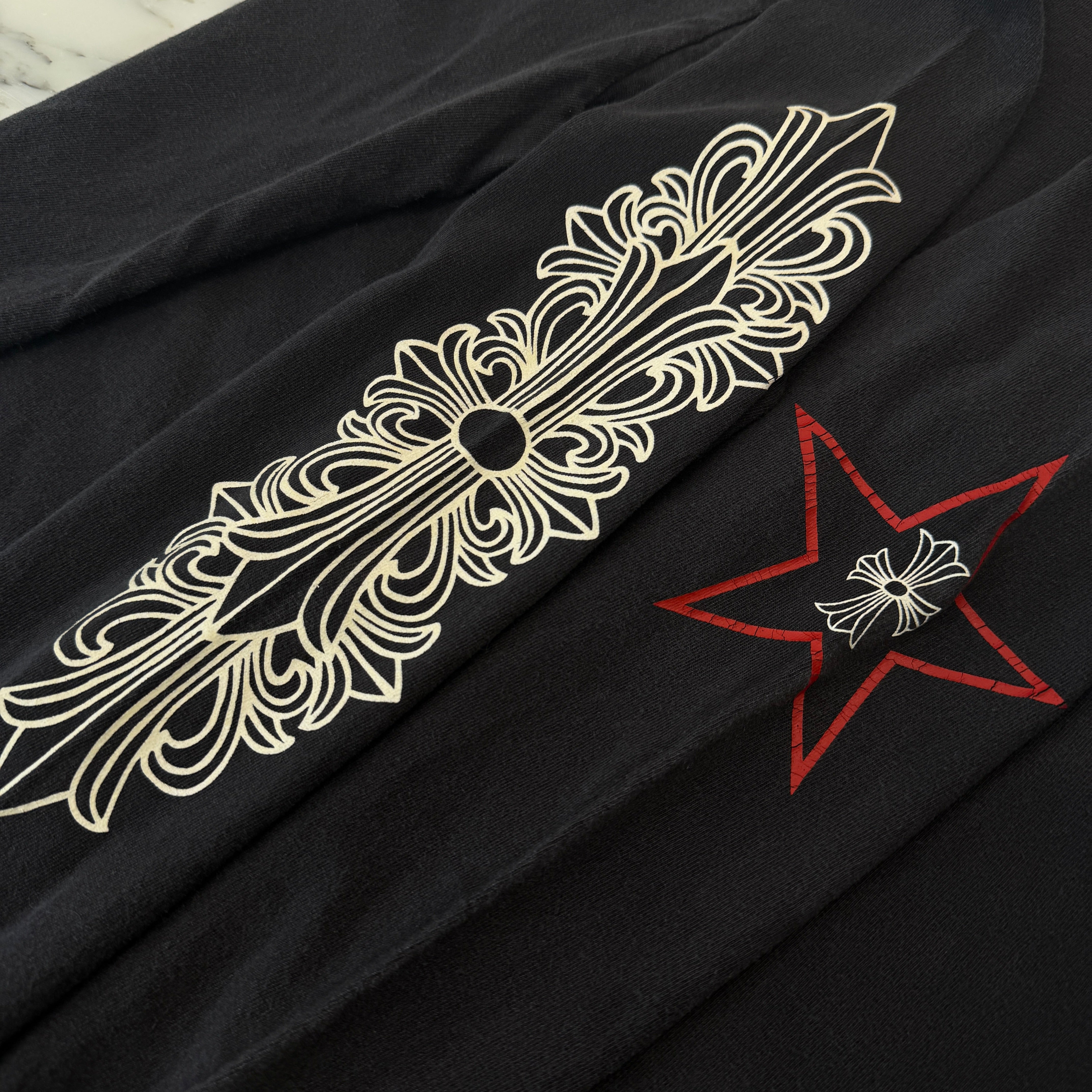CHROME HEARTS × GULF " INTELLECTUAL GALLERY" 15th anniversary Back Horseshoe Floral Cross Long Sleeve Tee Size L クロムハーツ×ガルフ "インテレクチュアル ギャラリー" バック ホースシュー フローラルクロス ロングスリーブTシャツ サイズL